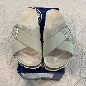BIRKENSTOCK Sienna Big Buckle Leather Slide
